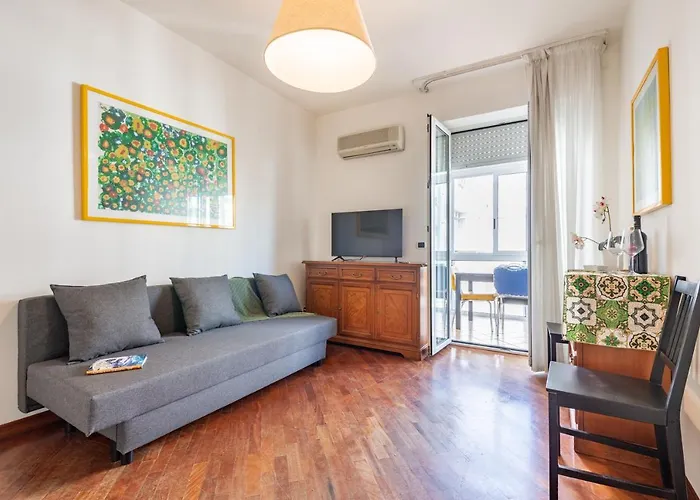 Guesthost - & Comfy With Veranda דירה *