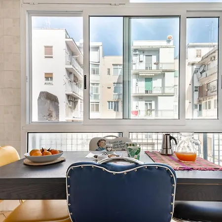 Guesthost - & Comfy With Veranda Apartment Bari