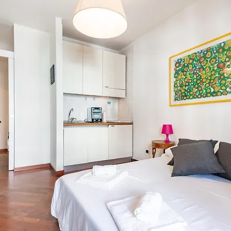 Apartment Guesthost - & Comfy With Veranda *