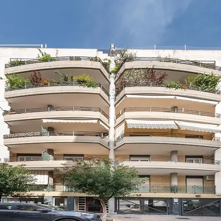 Appartamento Guesthost - & Comfy With Veranda Bari