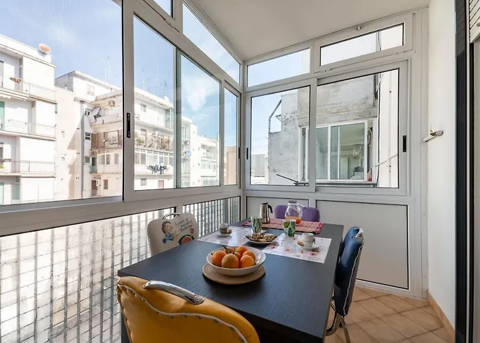 Apartment Guesthost - & Comfy With Veranda *